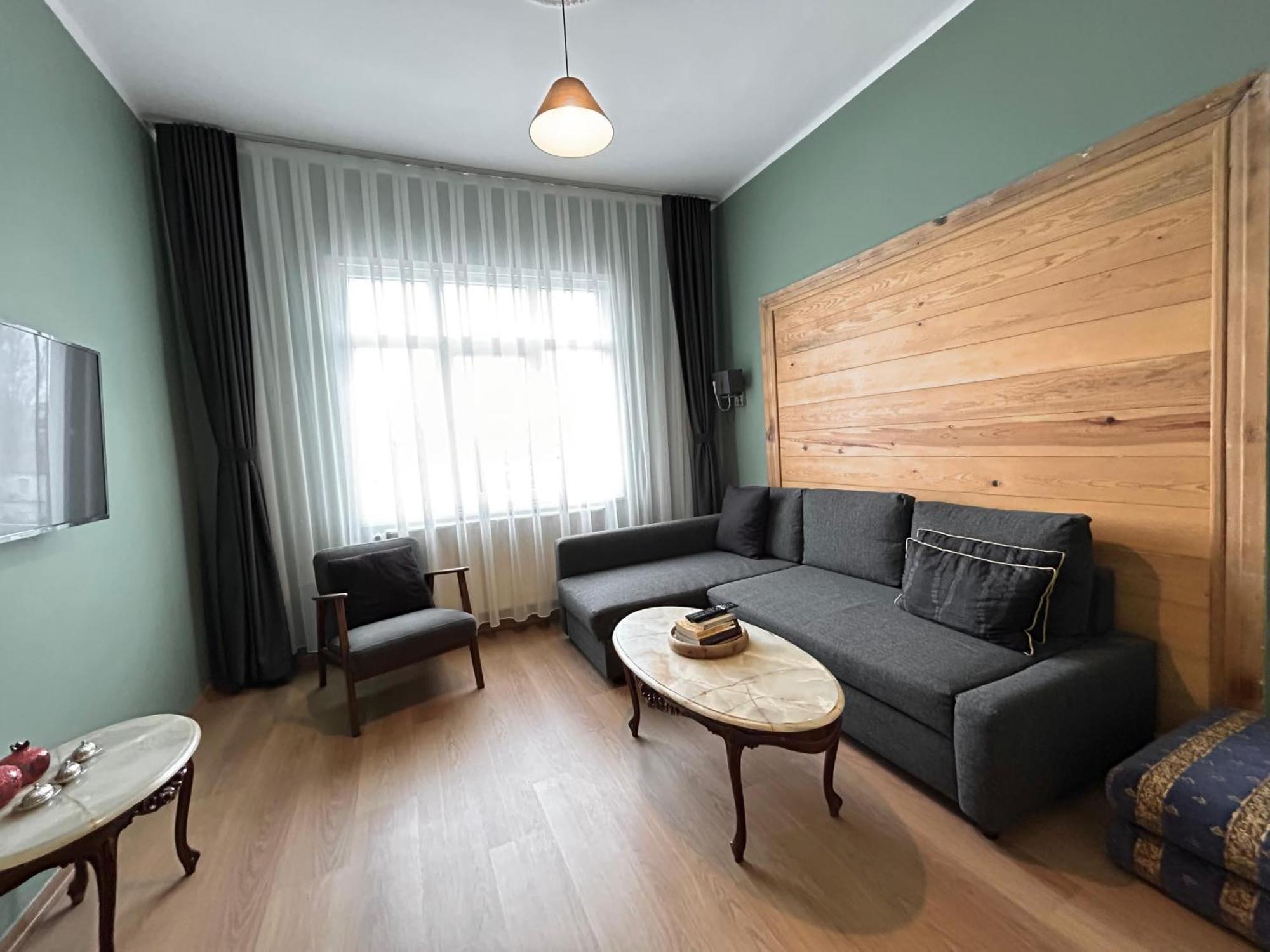 Waterfront Apartment By The Tram - Terrace With Dome & Golden Horn View In Fatih Istanbul Exterior photo