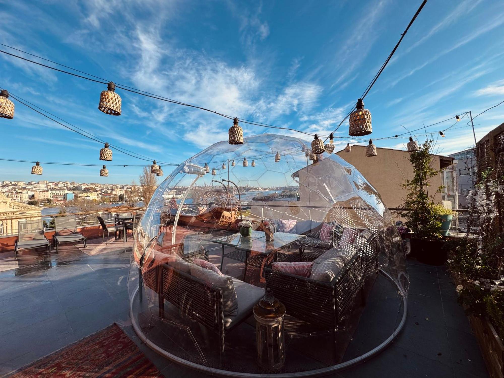 Waterfront Apartment By The Tram - Terrace With Dome & Golden Horn View In Fatih Istanbul Exterior photo